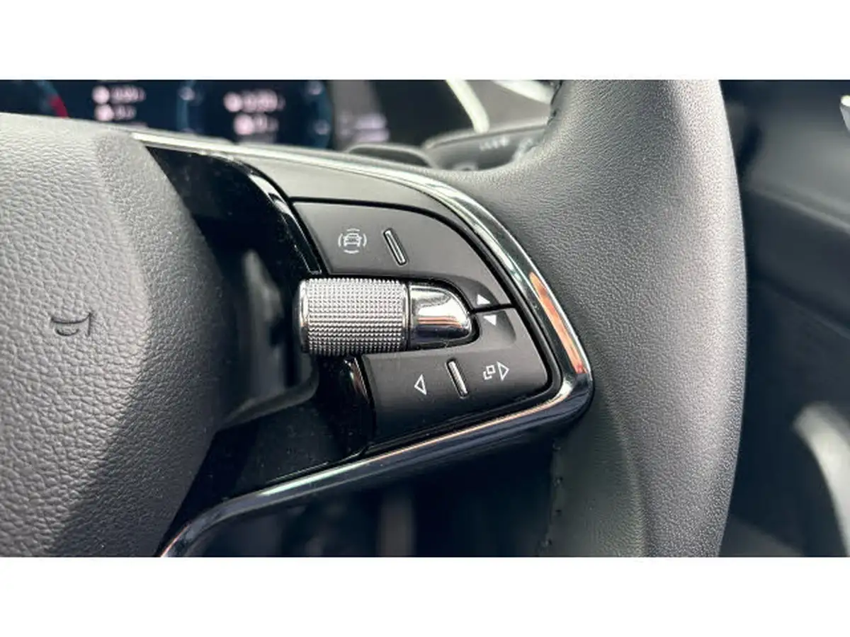 2023-skoda-octavia-15-tsi-e-tec-se-l-hatchback-big-31
