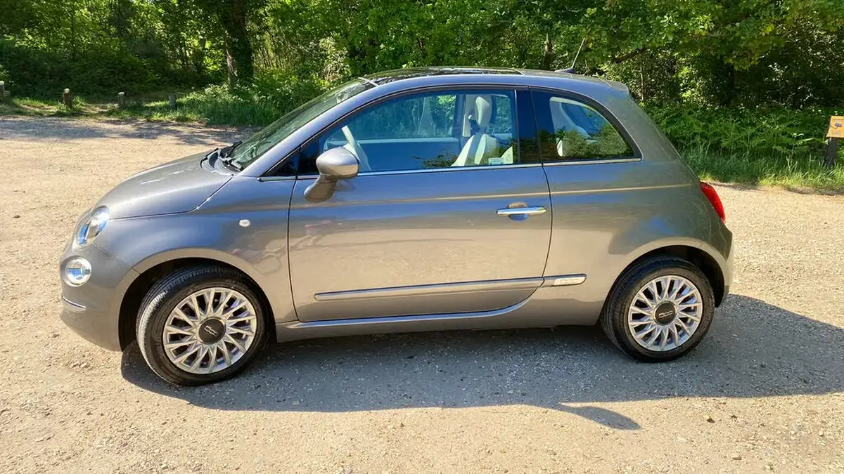 2017-fiat-500-12-lounge-big-7