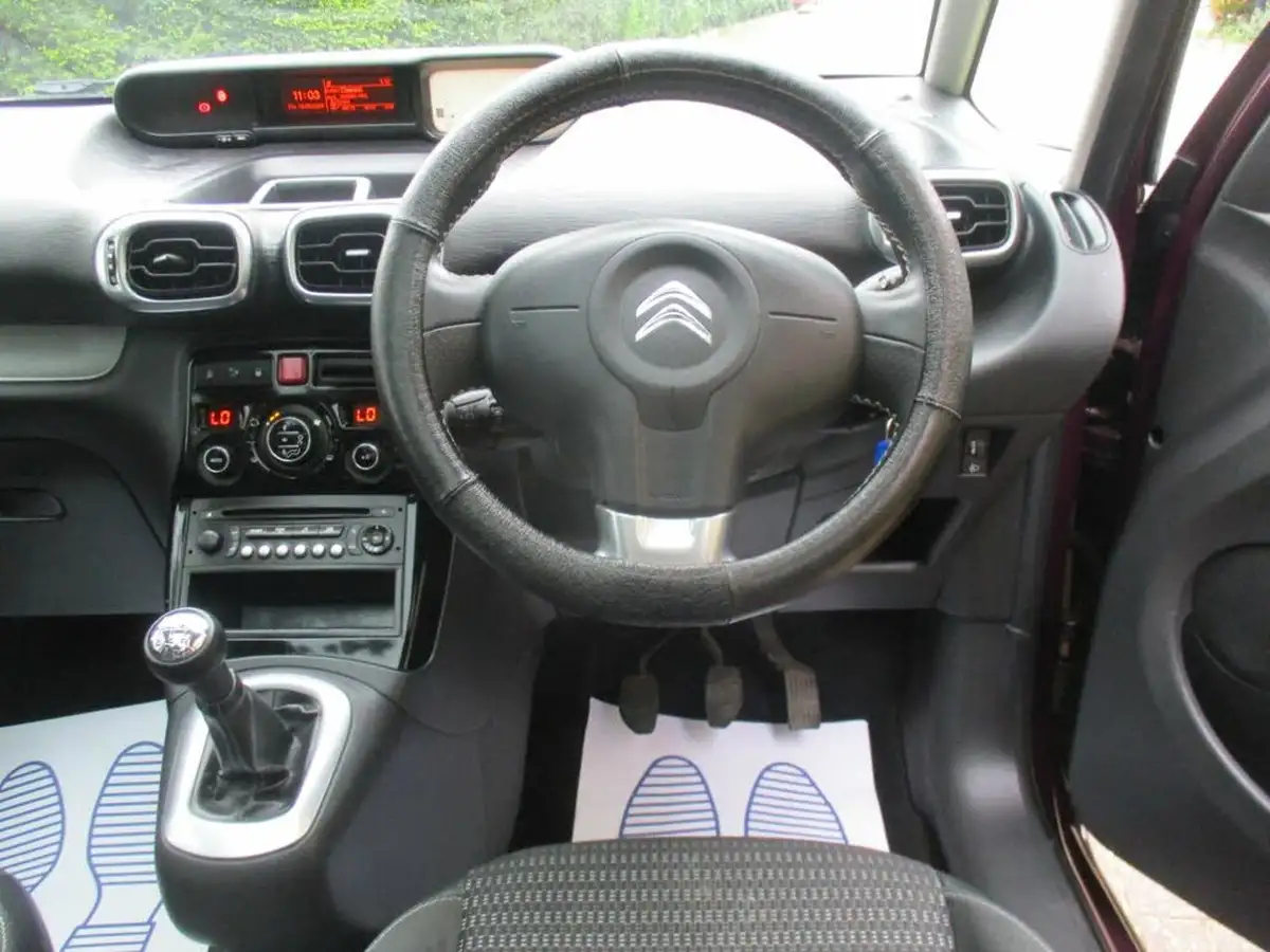 2016-citroen-c3-picasso-12-puretech-platinum-big-28