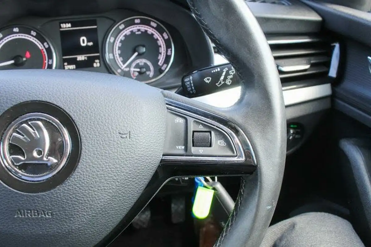 2019-skoda-scala-10-tsi-se-116ps-big-30