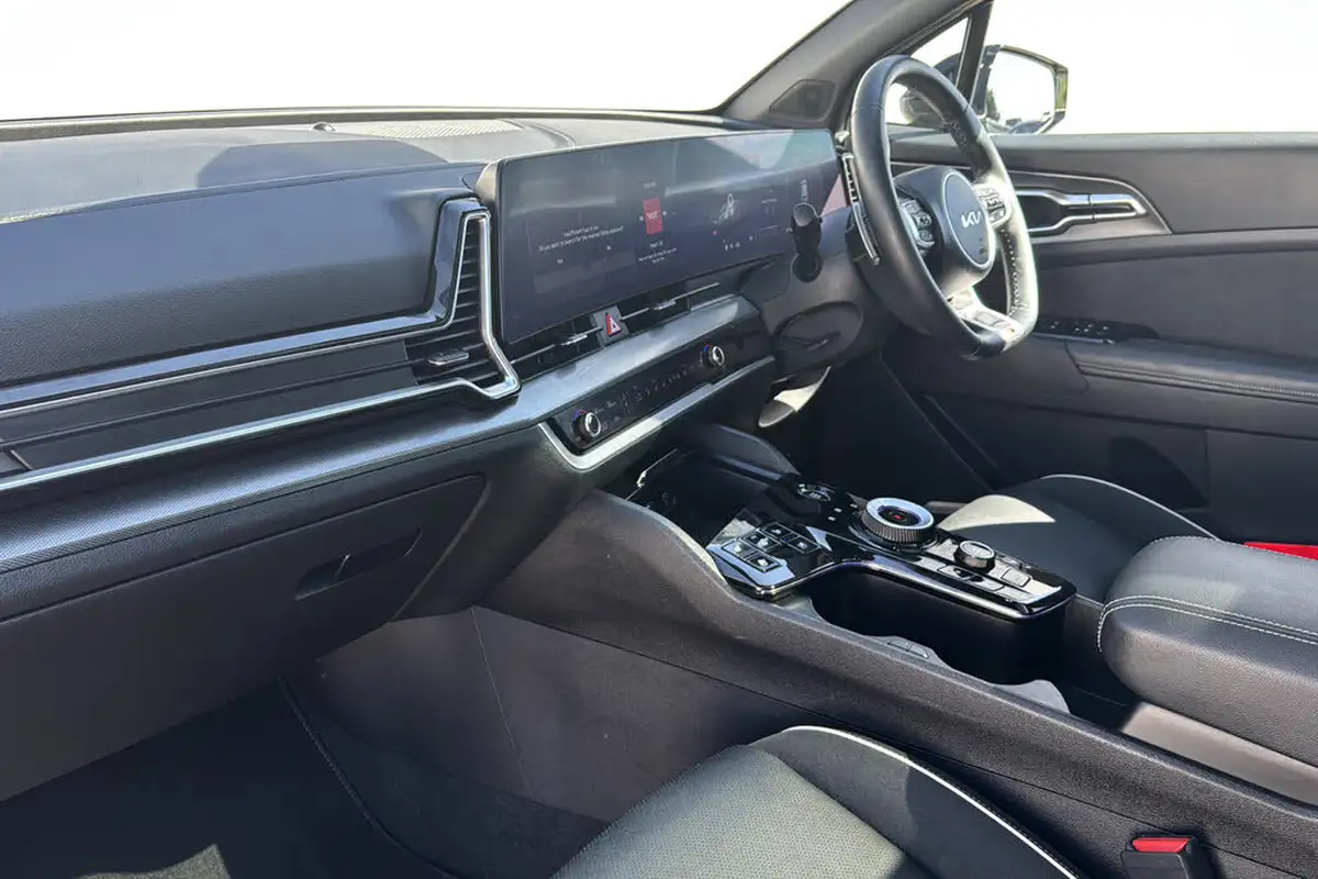 2024-kia-sportage-16-t-gdi-gt-line-226bhp-hev-auto-big-10