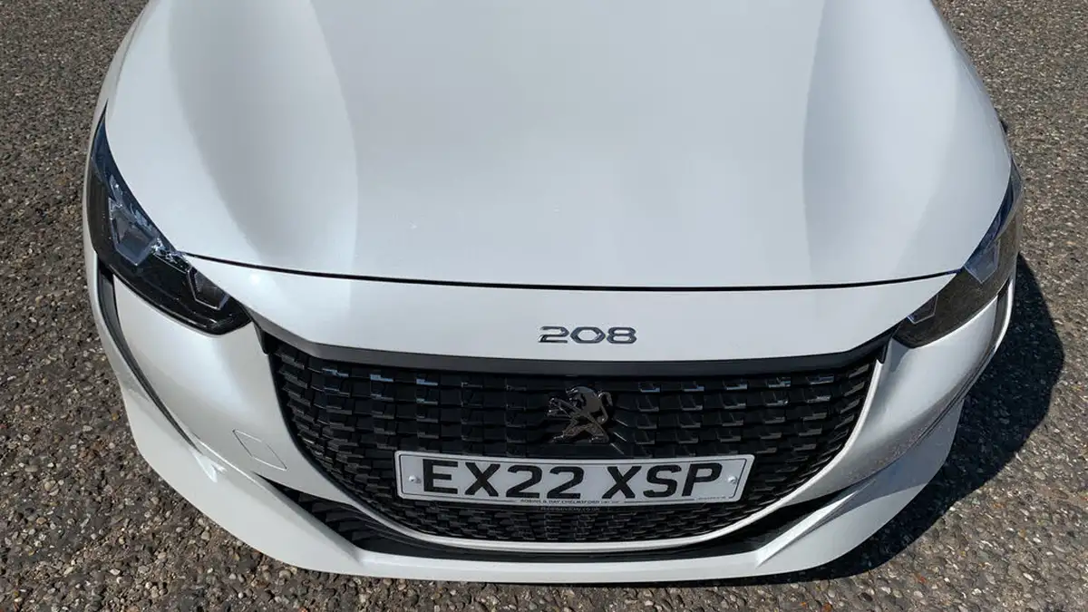 2022-peugeot-208-12-puretech-allure-premium-100bhp-eat8-big-45