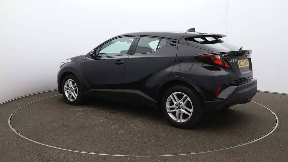 2020-toyota-c-hr-18-vvt-i-icon-parking-pack-big-28