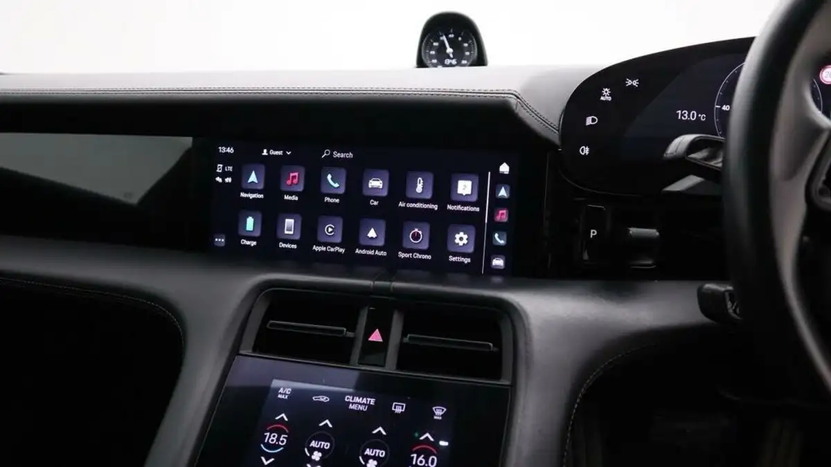 2021-porsche-taycan-e-4s-571ps-performance-battery-plus-big-7