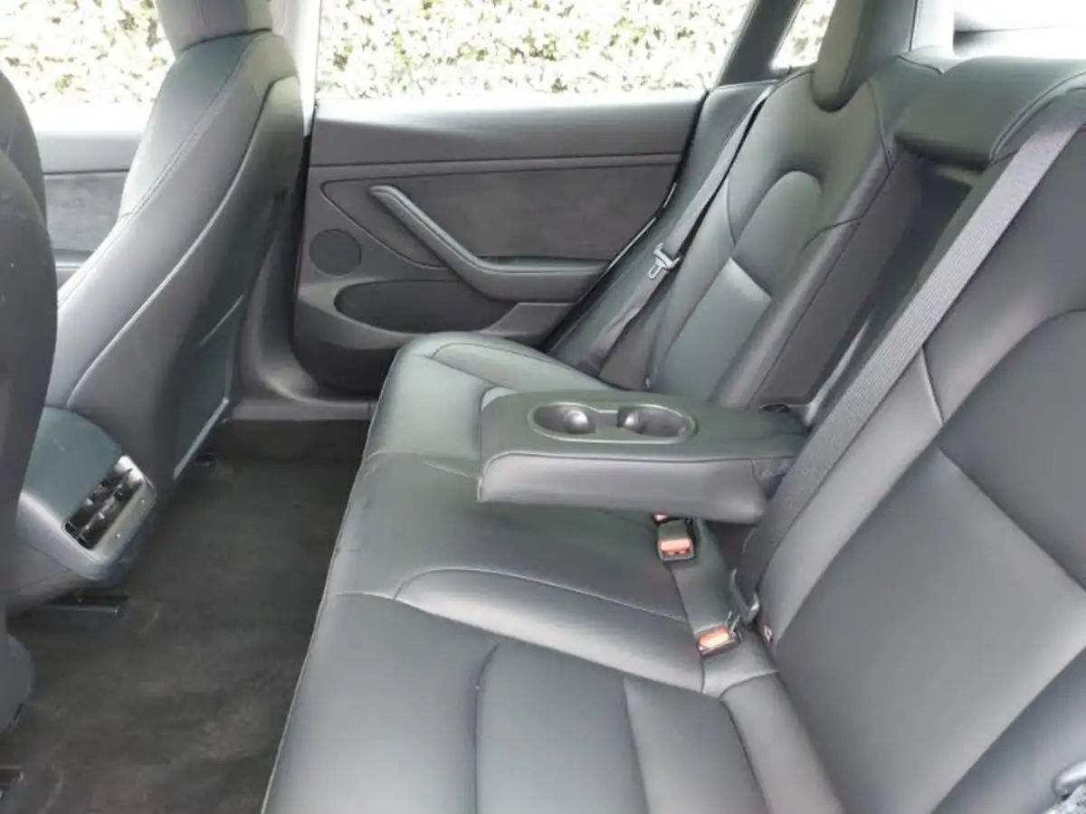 2021-tesla-model-3-e-long-range-awd-big-5