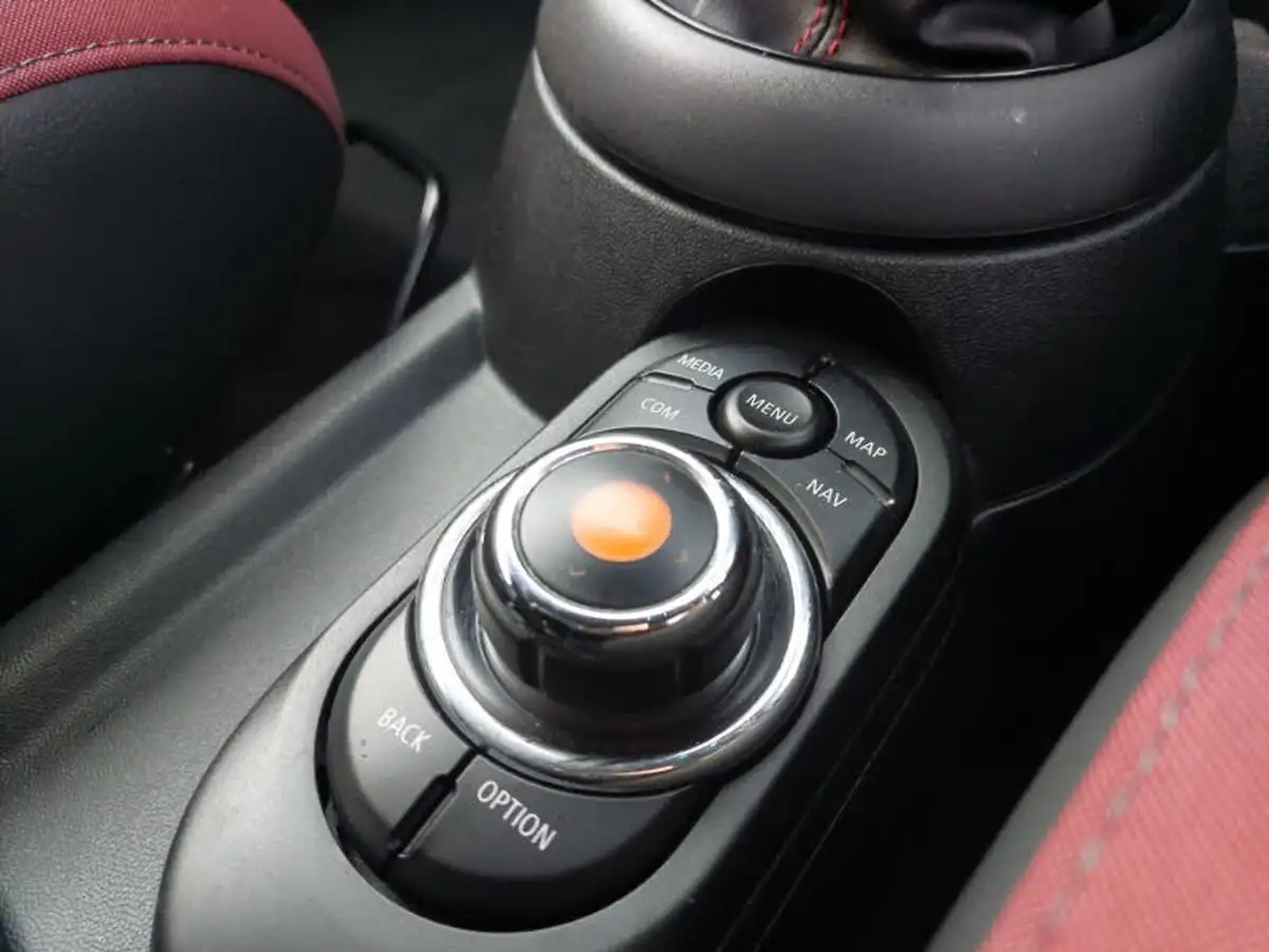 2019-mini-cooper-20-cooper-s-sport-189bhp-hatchback-3d-big-13