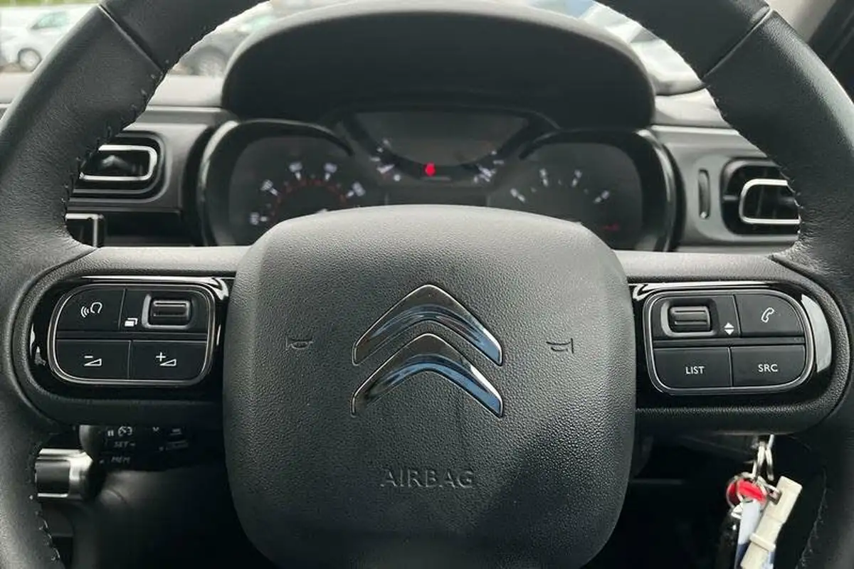 2021-citroen-c3-12-puretech-flair-83ps-big-11