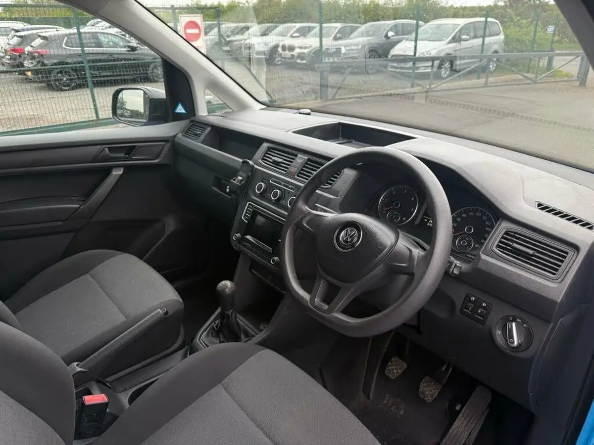 2017-volkswagen-caddy-maxi-20tdi-c20-maxi-startline-bmt-102pseu6-panel-big-33