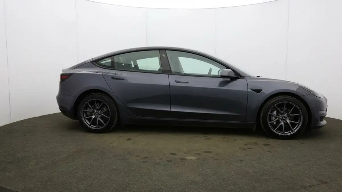 2021-tesla-model-3-e-long-range-awd-big-51