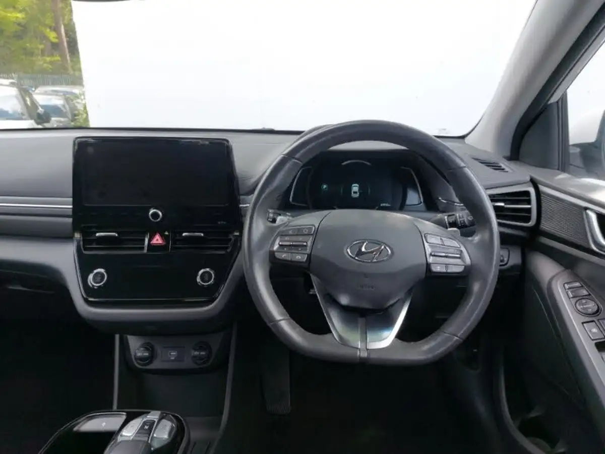 2020-hyundai-kona-e-premium-136ps-39kwh-big-6