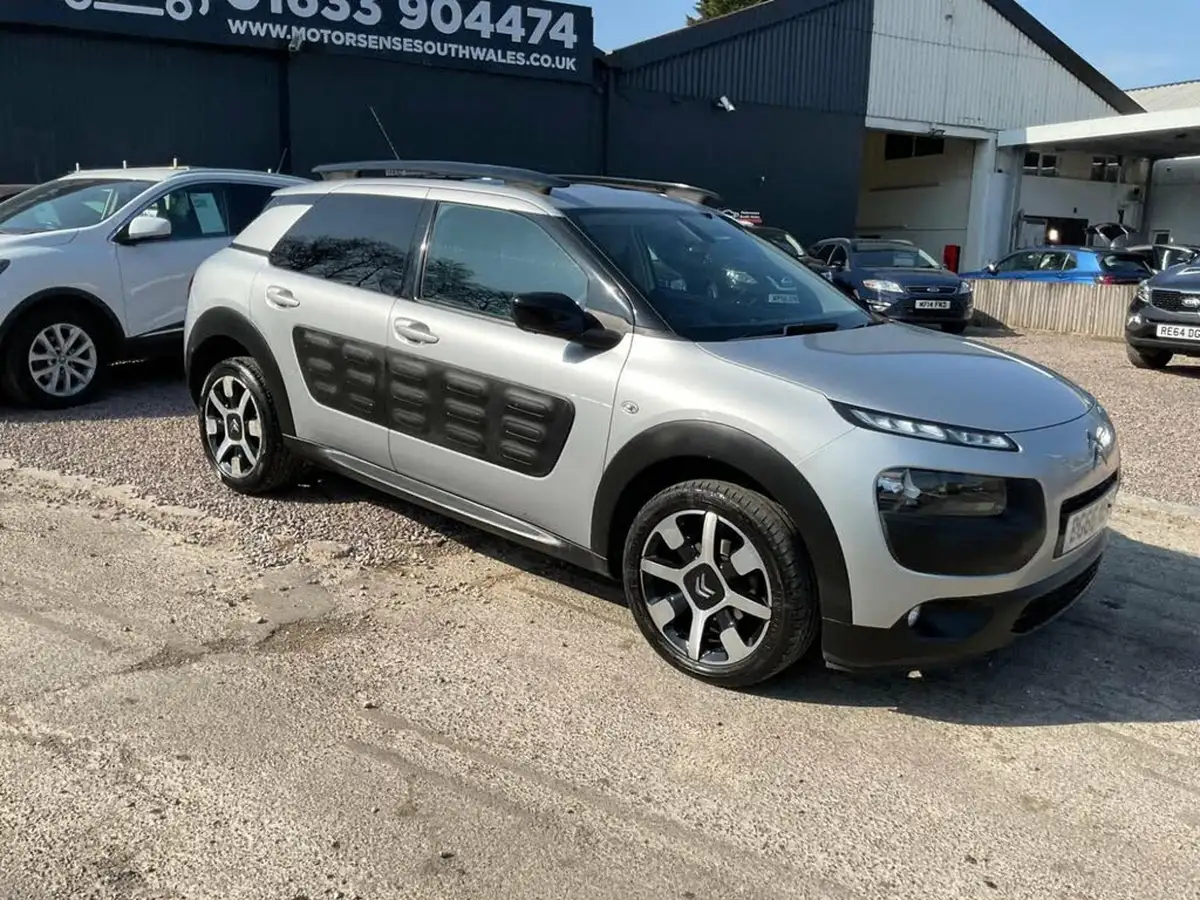 2016-citroen-c4-cactus-16bluehdi-flair-edition-big-55