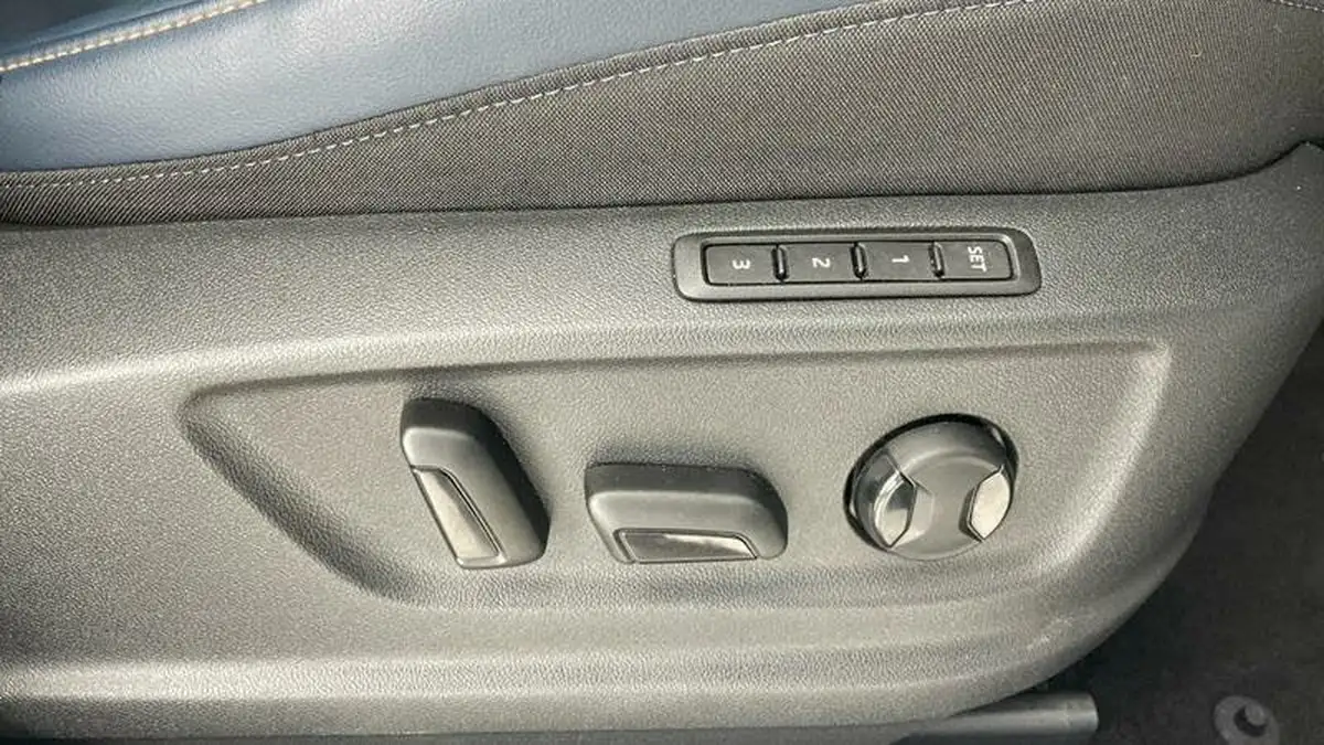 2023-cupra-ateca-20-tsi-vz2-big-18