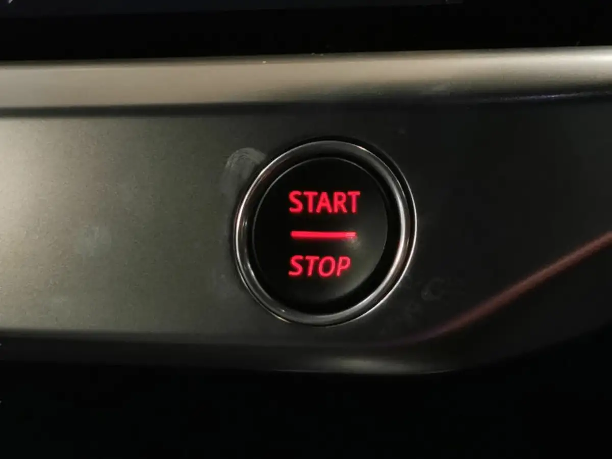 2022-jaguar-i-pace-ev400-hse-black-big-24