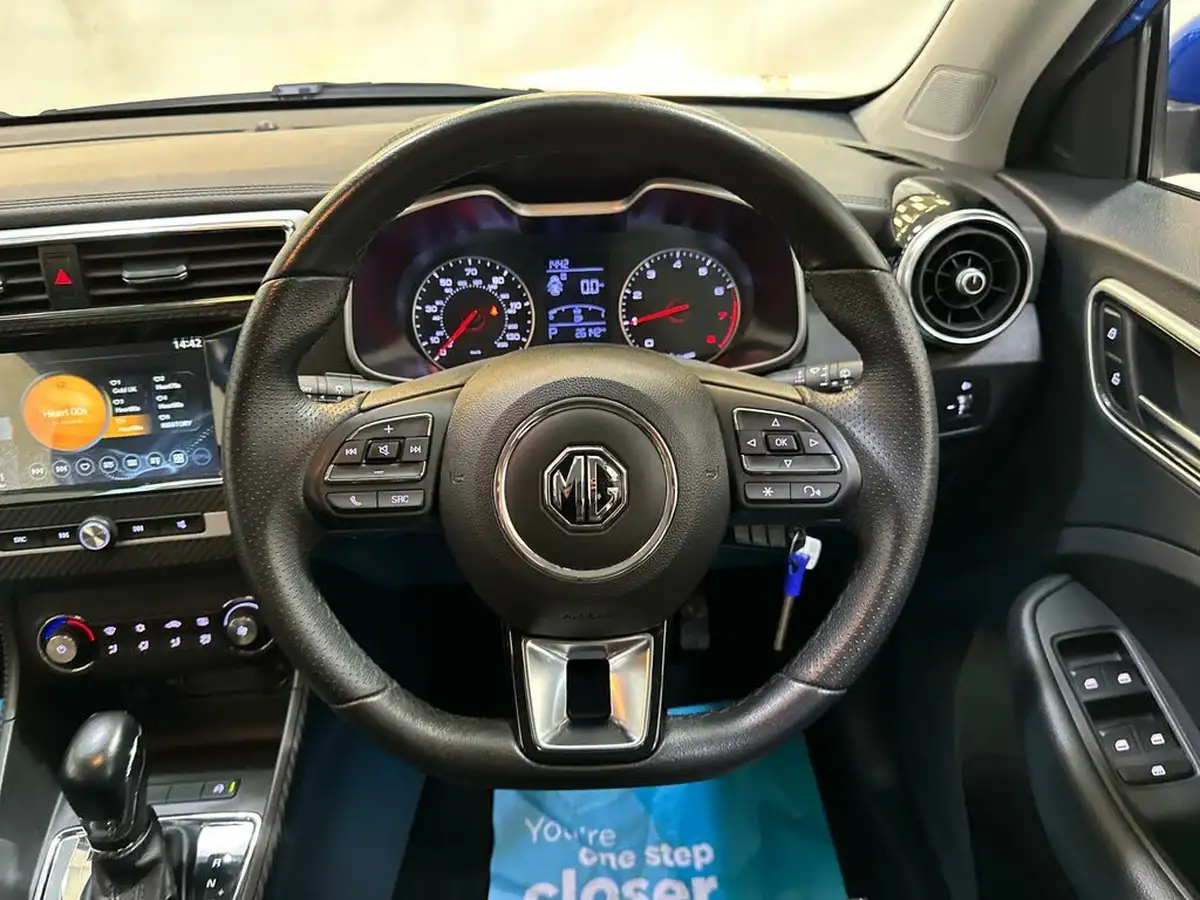 2020-mg-zs-suv-10t-gdi-exclusive-111ps-big-18