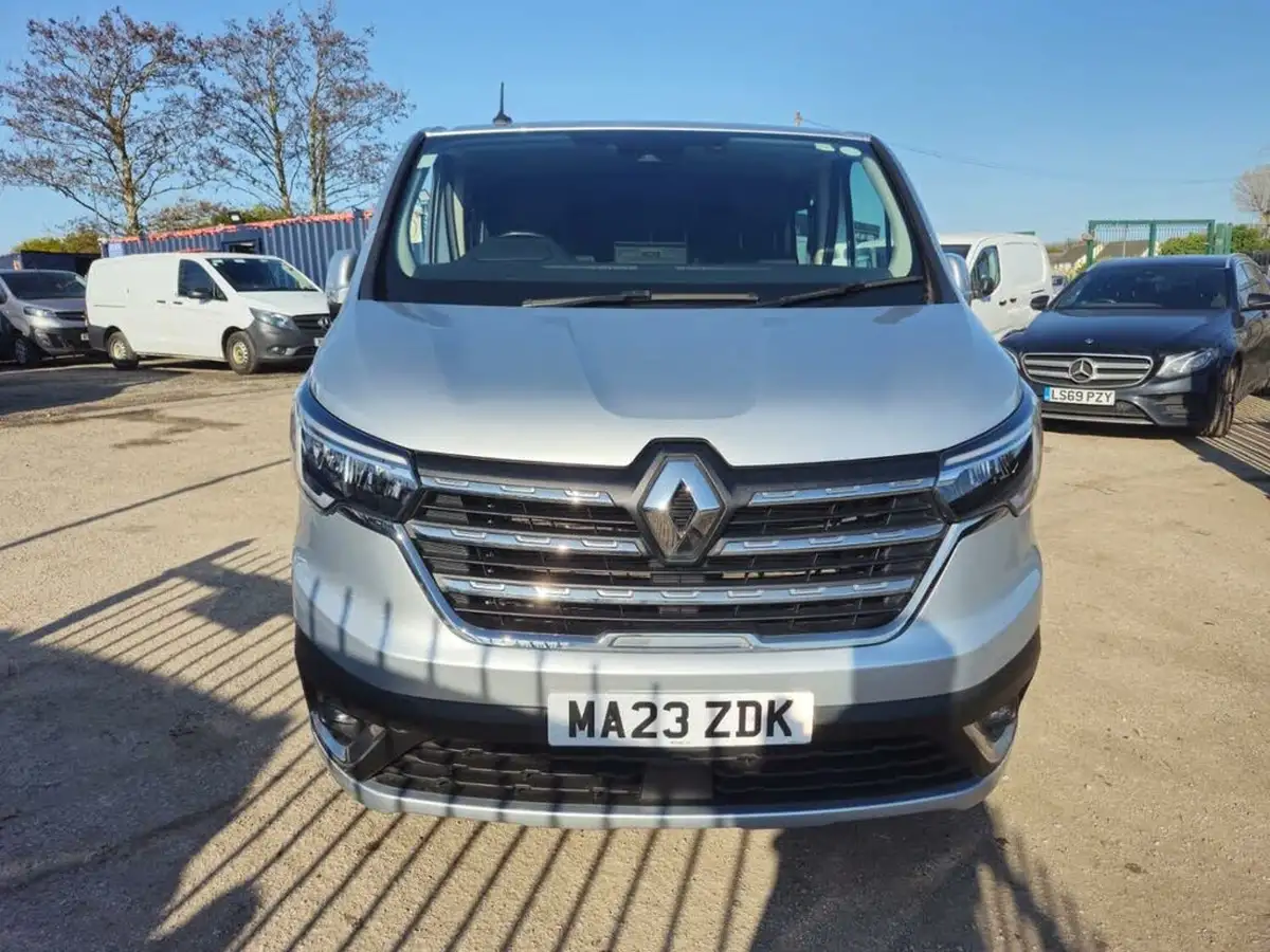 2023-renault-trafic-20dci-ll30-170-sport-crew-edc-auto-big-1