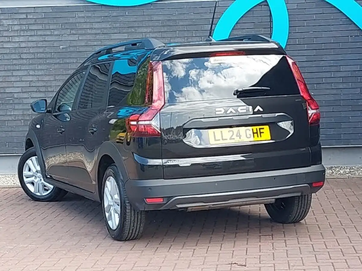 2024-dacia-jogger-16-tce-expression-big-1