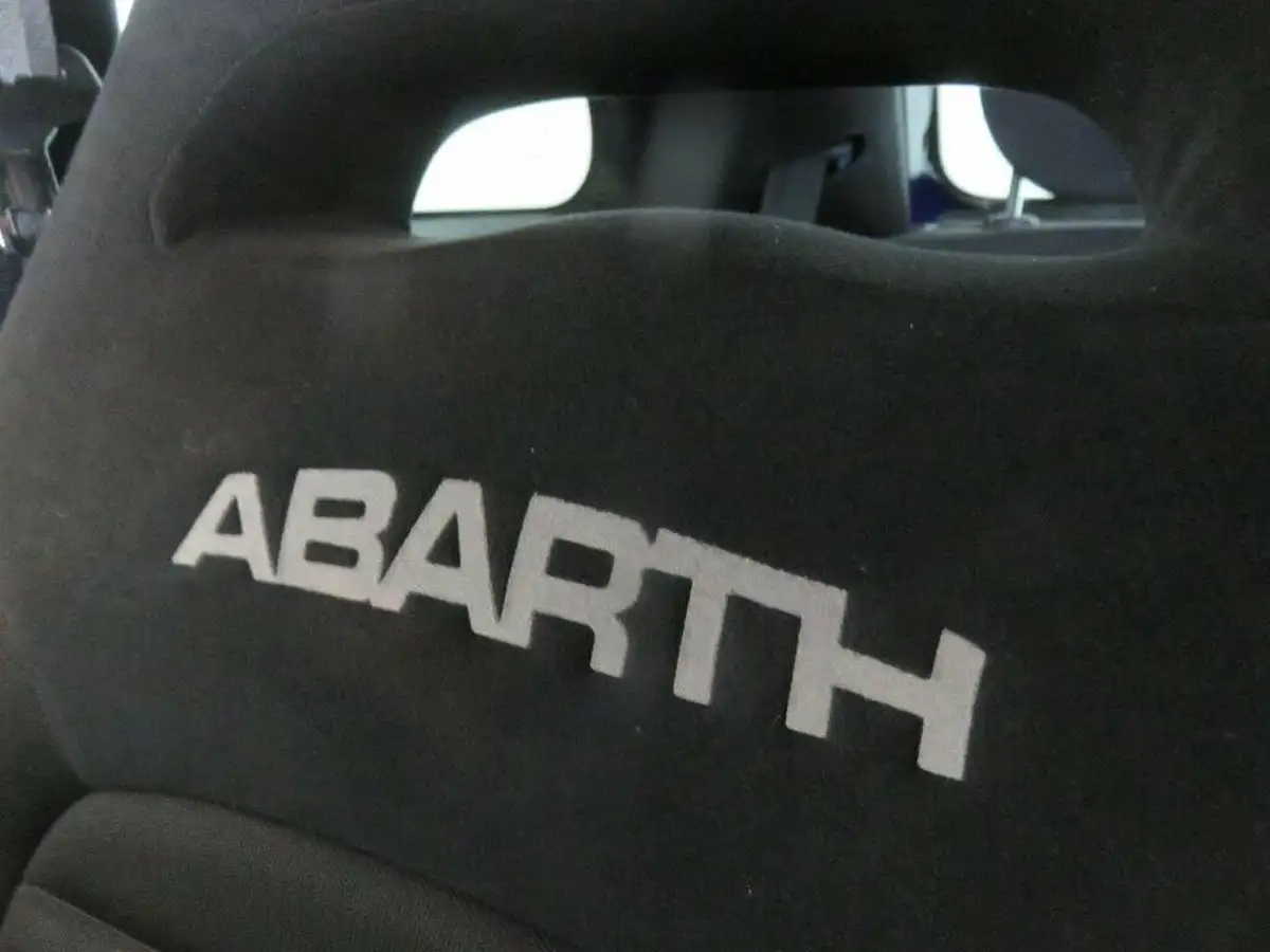 2016-abarth-595-14-tjet-competizione-big-28