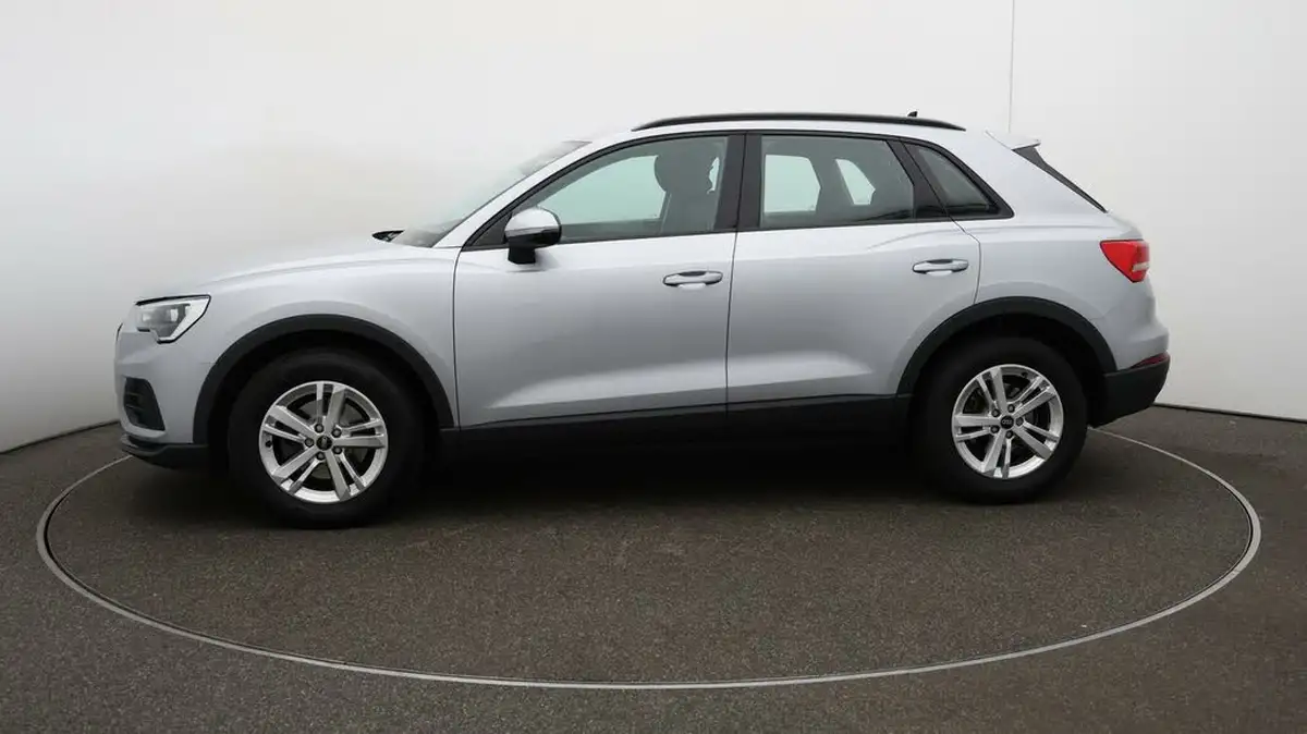 2022-audi-q3-15-35-tfsi-technik-cod-s-tronic-big-4