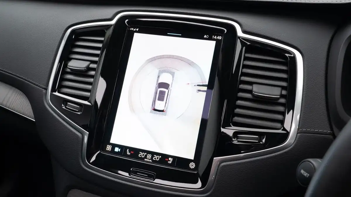 2023-volvo-xc90-20-t8-ultimate-dark-big-16
