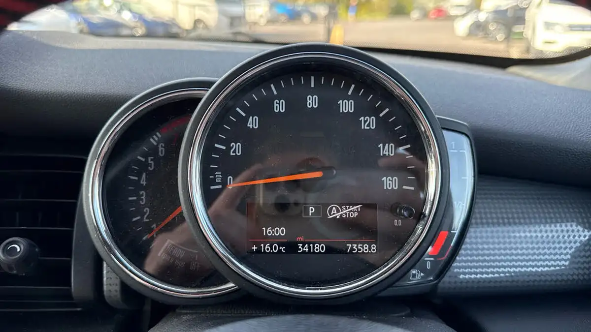 2019-mini-cooper-15-cooper-sport-hatchback-3d-auto-big-12