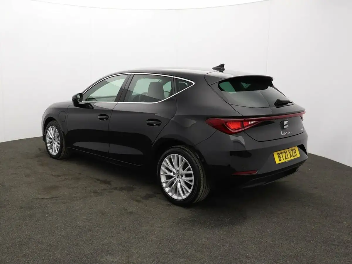 2021-seat-leon-14-e-hybrid-xcellence-hatchback-big-4