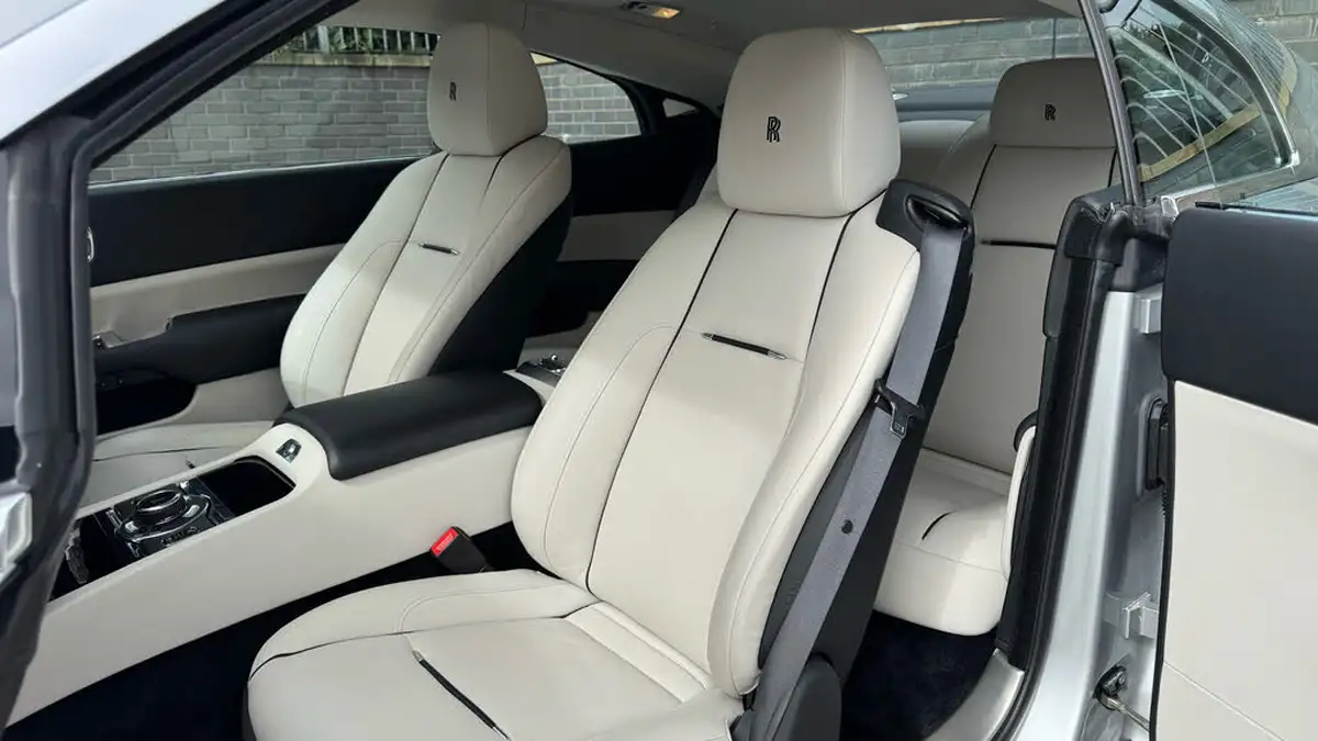 2018-rolls-royce-wraith-66-big-21
