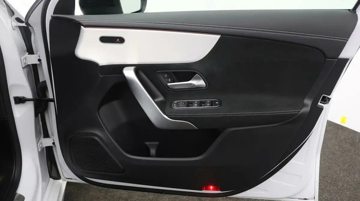 2022-mercedes-benz-a-class-13-a180-amg-line-executive-edition-hatchback-5d-7g-dct-big-14