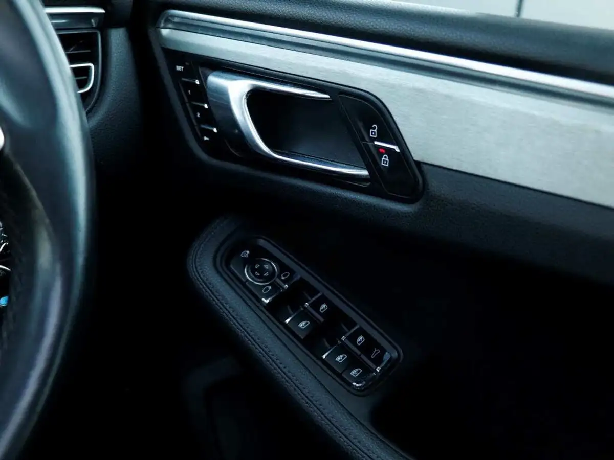 2019-porsche-macan-30-v6-s-big-19