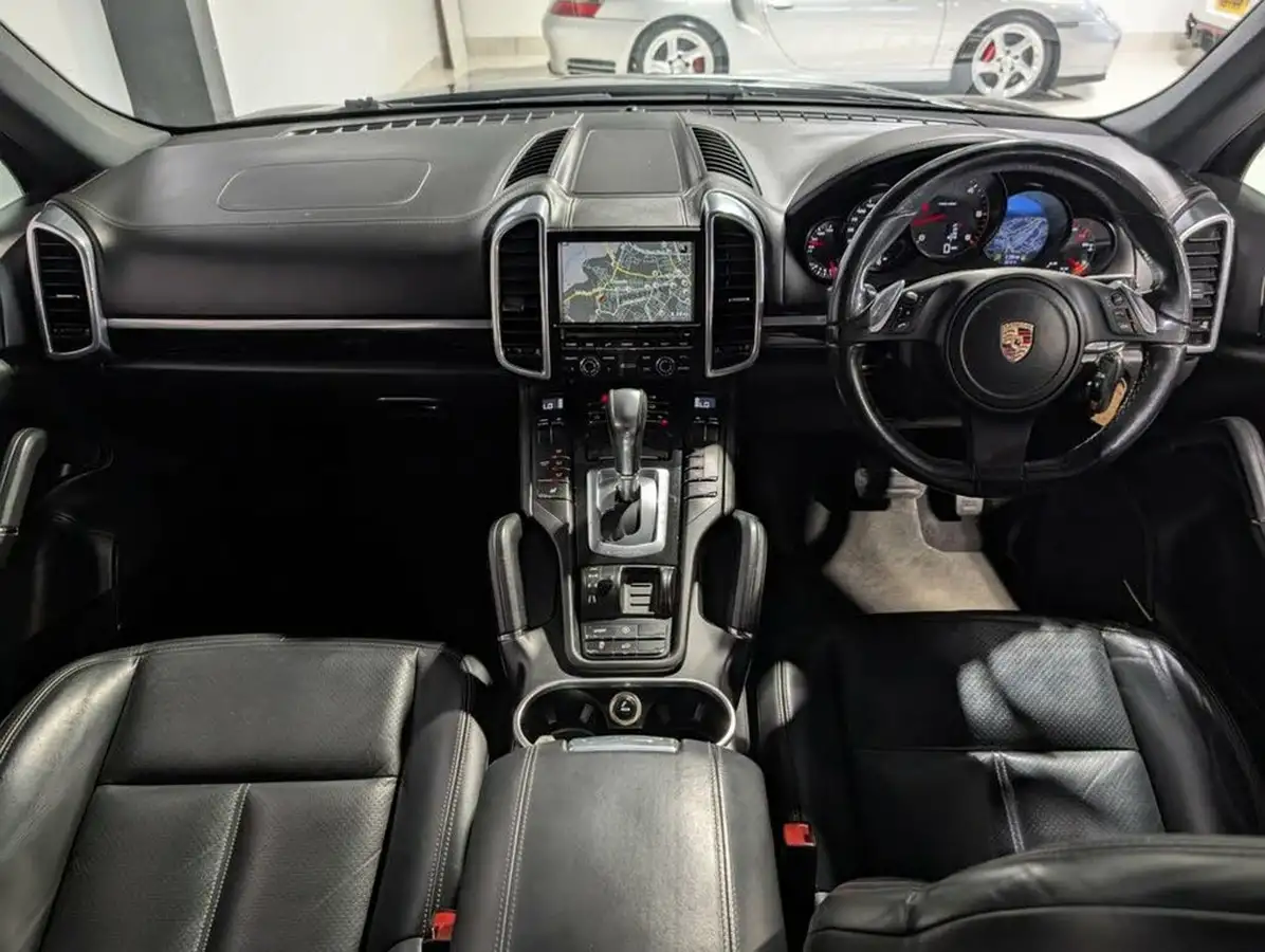 2010-porsche-cayenne-30td-240bhp-awd-auto-big-9