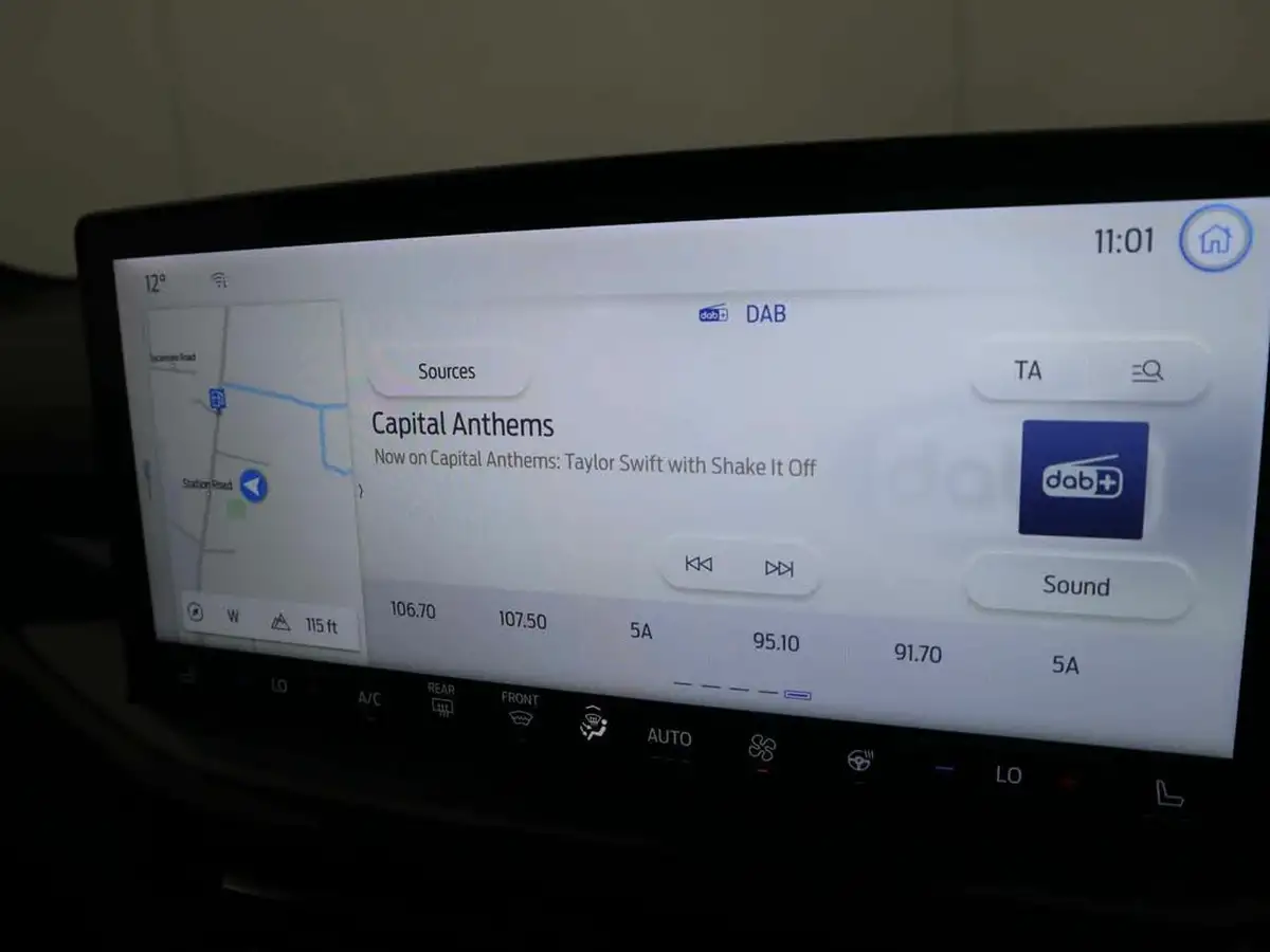 2023-ford-focus-10t-st-line-x-125ps-hybrid-mhev-hatchback-powershift-big-11