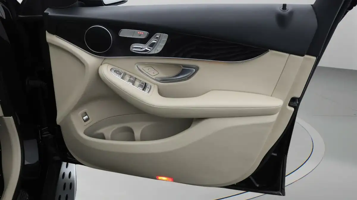 2017-mercedes-benz-glc-class-21d-glc220d-sport-premiumss-station-wagon-5d-big-14