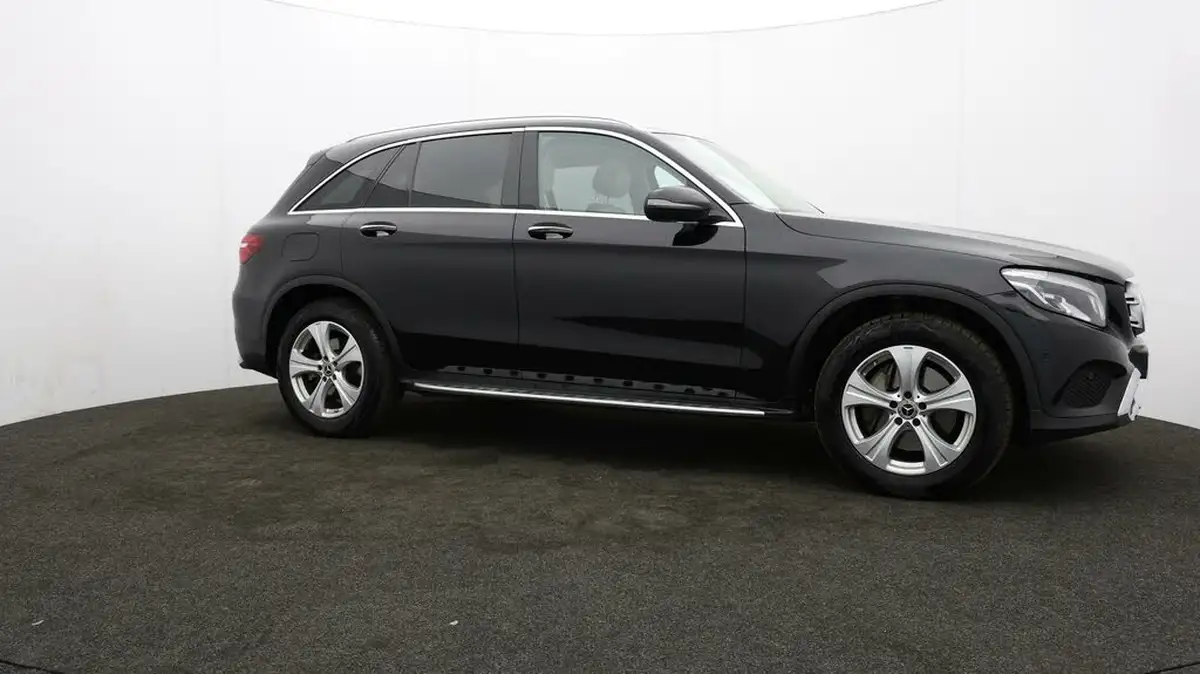 2017-mercedes-benz-glc-class-21d-glc220d-sport-premiumss-station-wagon-5d-big-35