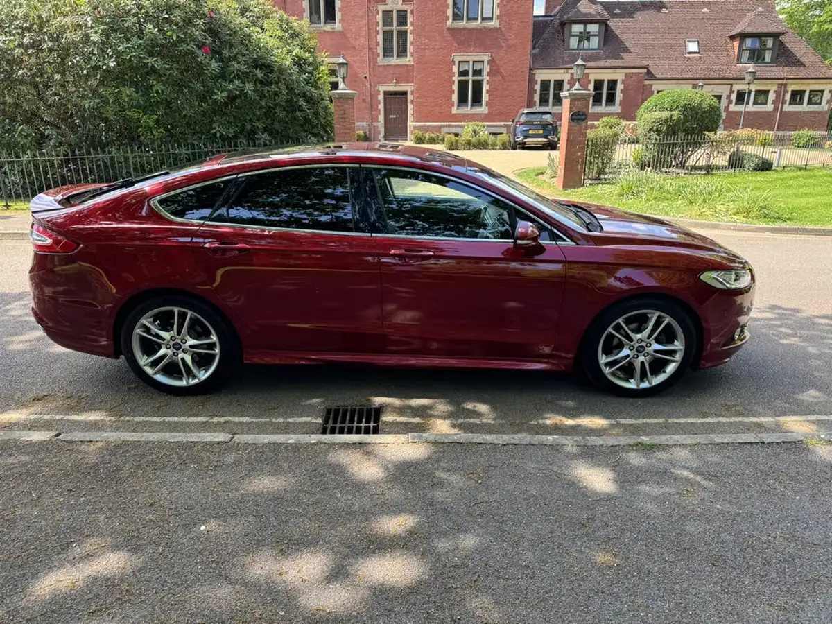 2015-ford-mondeo-20tdci-titanium-180ps-ss-hatchback-big-9