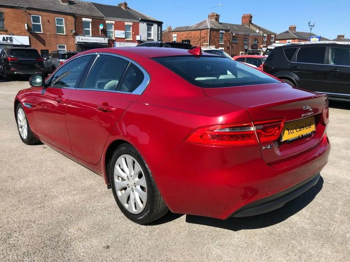 2015-jaguar-xe-20td-portfolio-163ps-auto-big-6