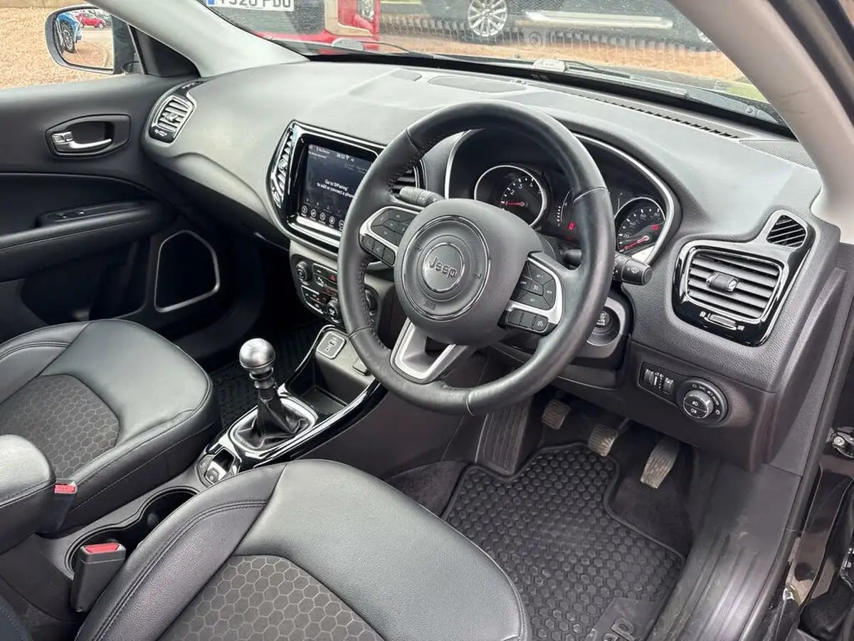 2021-jeep-compass-14-multiair-ii-night-eagle-big-21