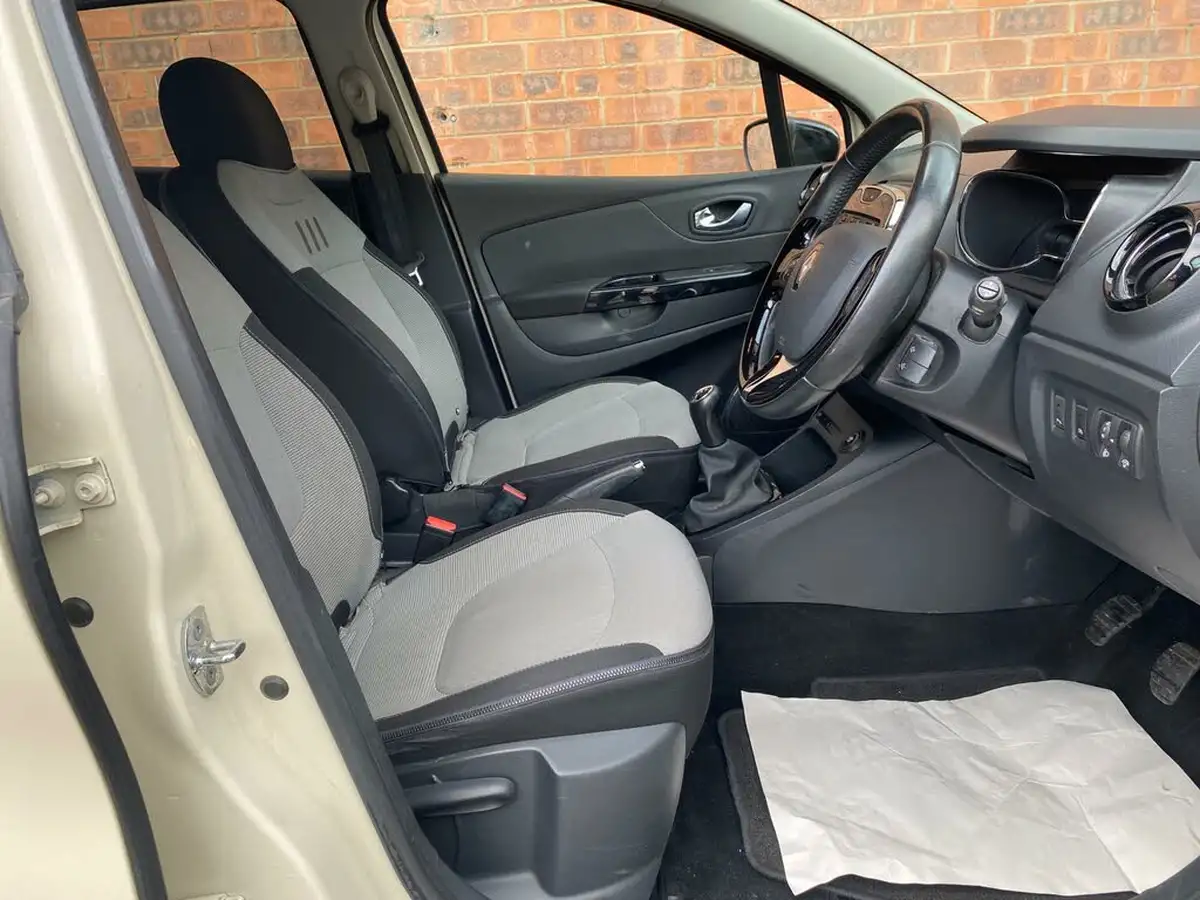 2014-renault-captur-15dci-dynamique-s-90bhp-ss-big-11