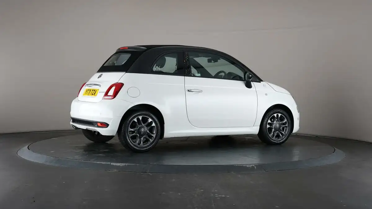 2021-fiat-500c-10-hey-google-big-54