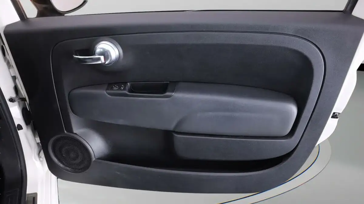 2021-fiat-500c-10-hey-google-big-13