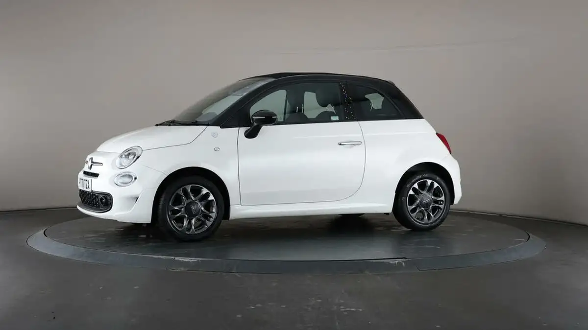 2021-fiat-500c-10-hey-google-big-30