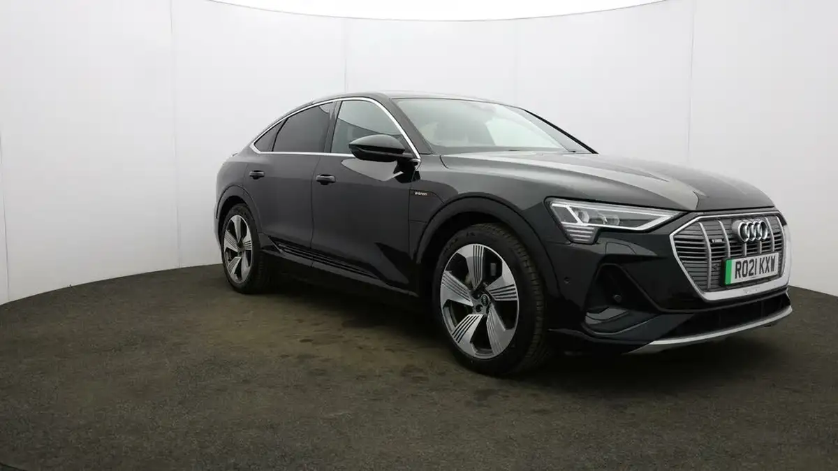 2021-audi-e-tron-50e-s-line-sportback-big-39