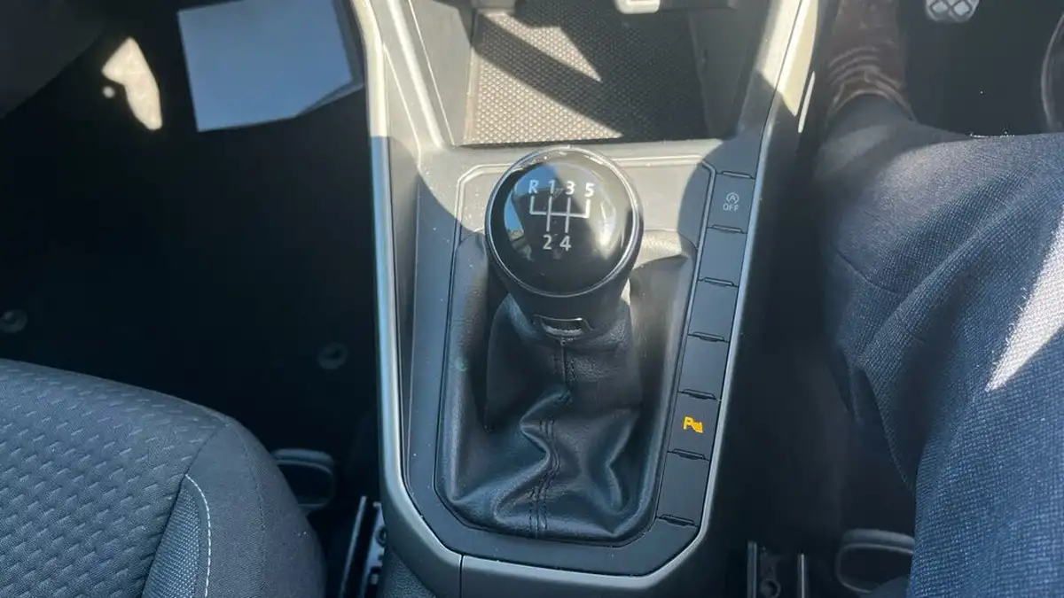 2021-volkswagen-polo-10-tsi-match-big-27