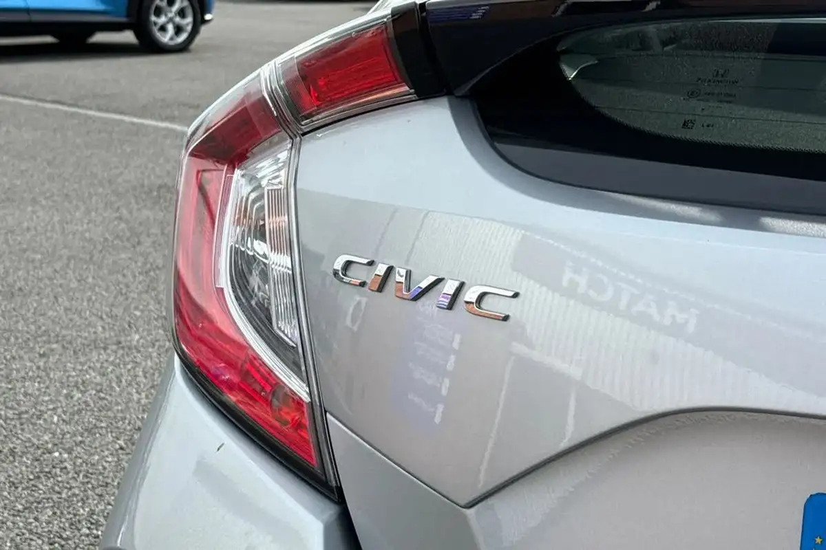 2019-honda-civic-10-vtec-turbo-se-hatchback-5d-cvt-big-29