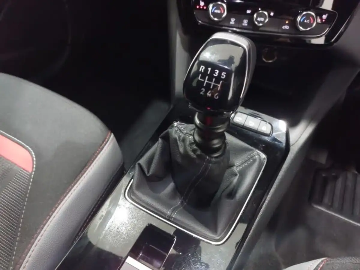 2022-vauxhall-mokka-12-sri-premium-130ps-big-18