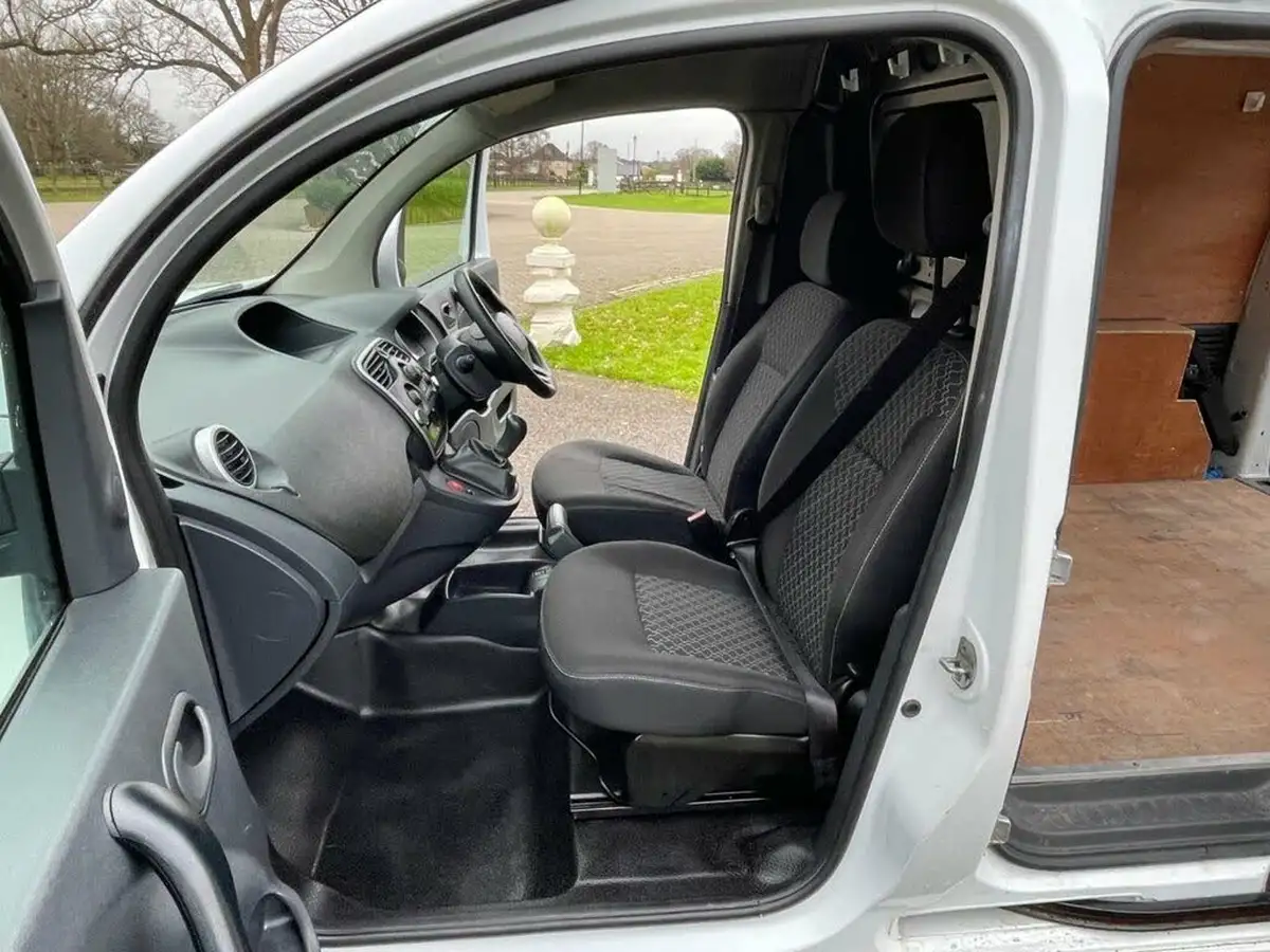 2015-renault-kangoo-15td-ml19-dci-75-energy-panel-big-19