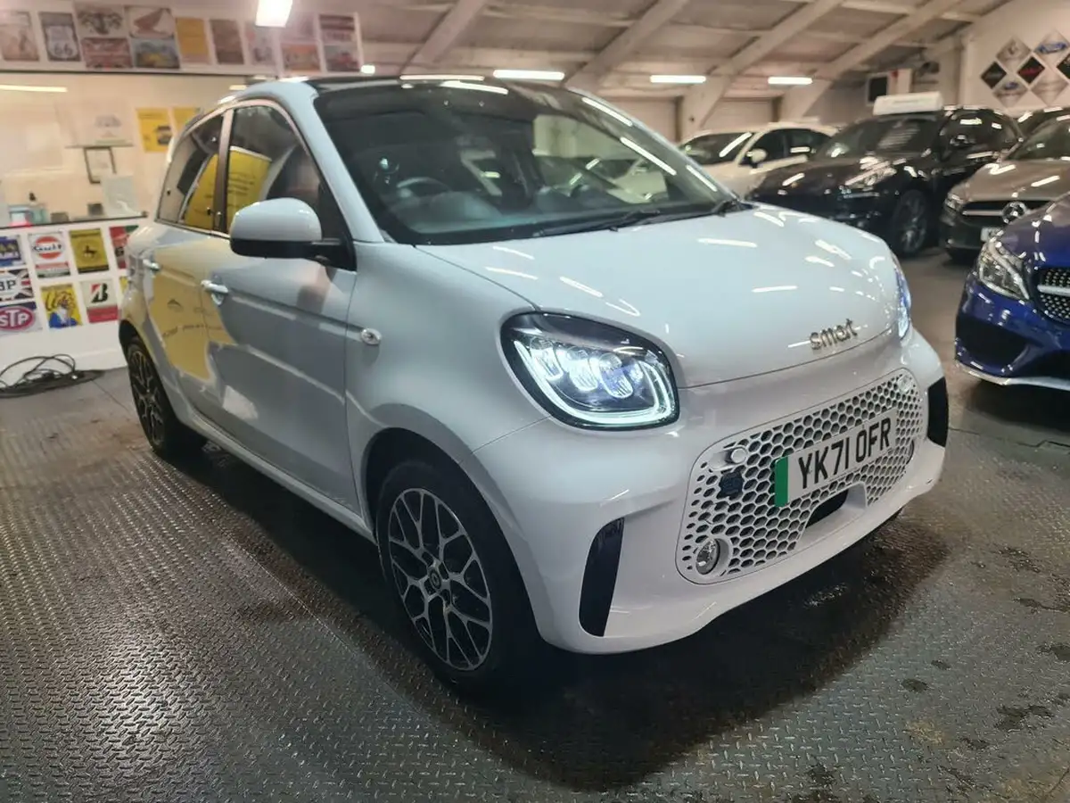 2021-smart-forfour-eq-exclusive-big-3
