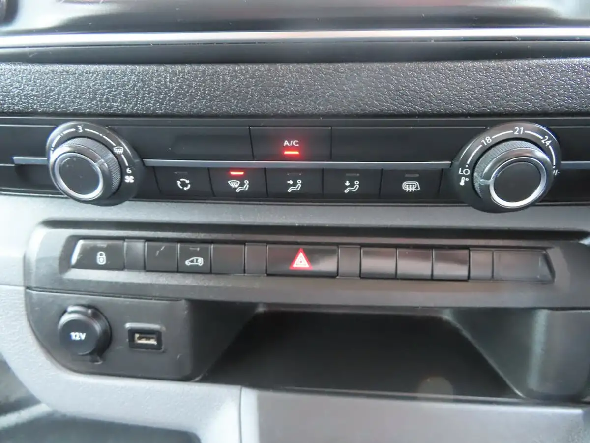 2020-vauxhall-vivaro-20td-3100-l1h1-sportive-120pseu6dt-panel-big-30