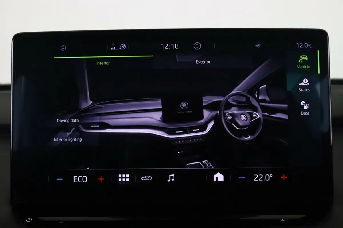 2021-skoda-enyaq-e-60-eco-suite-62-kwh-big-32