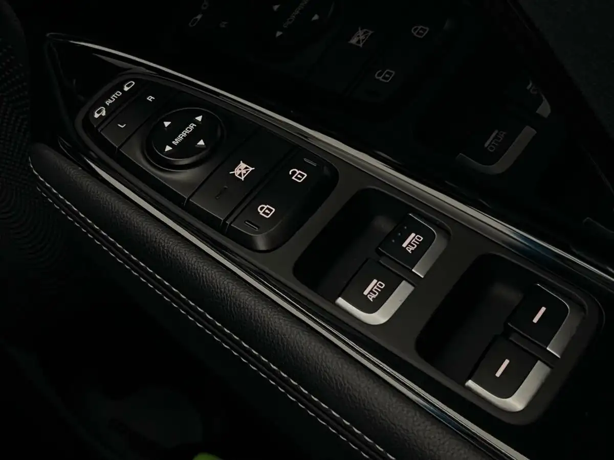 2019-kia-niro-16-gdi-4-156kwh-big-18