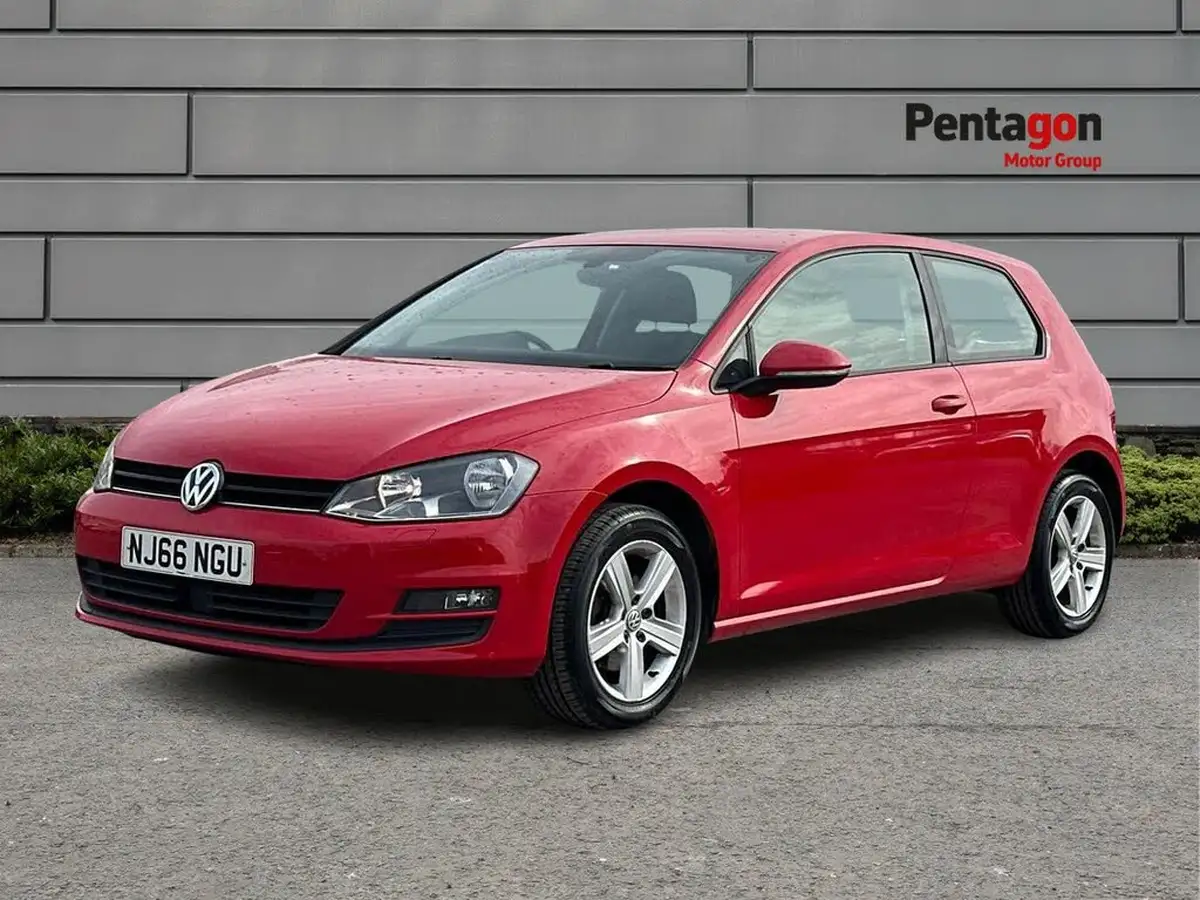 2016-volkswagen-golf-16tdi-match-edition-hatchback-3d-big-2