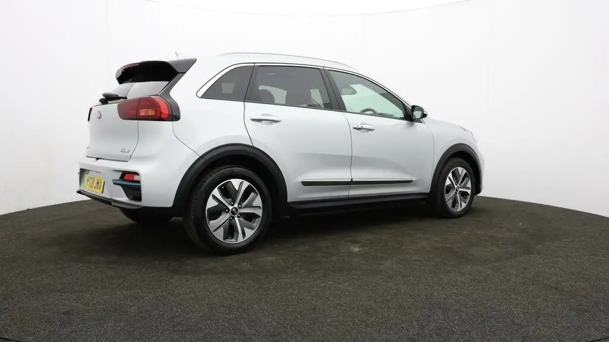 2021-kia-e-niro-ev-4-big-25